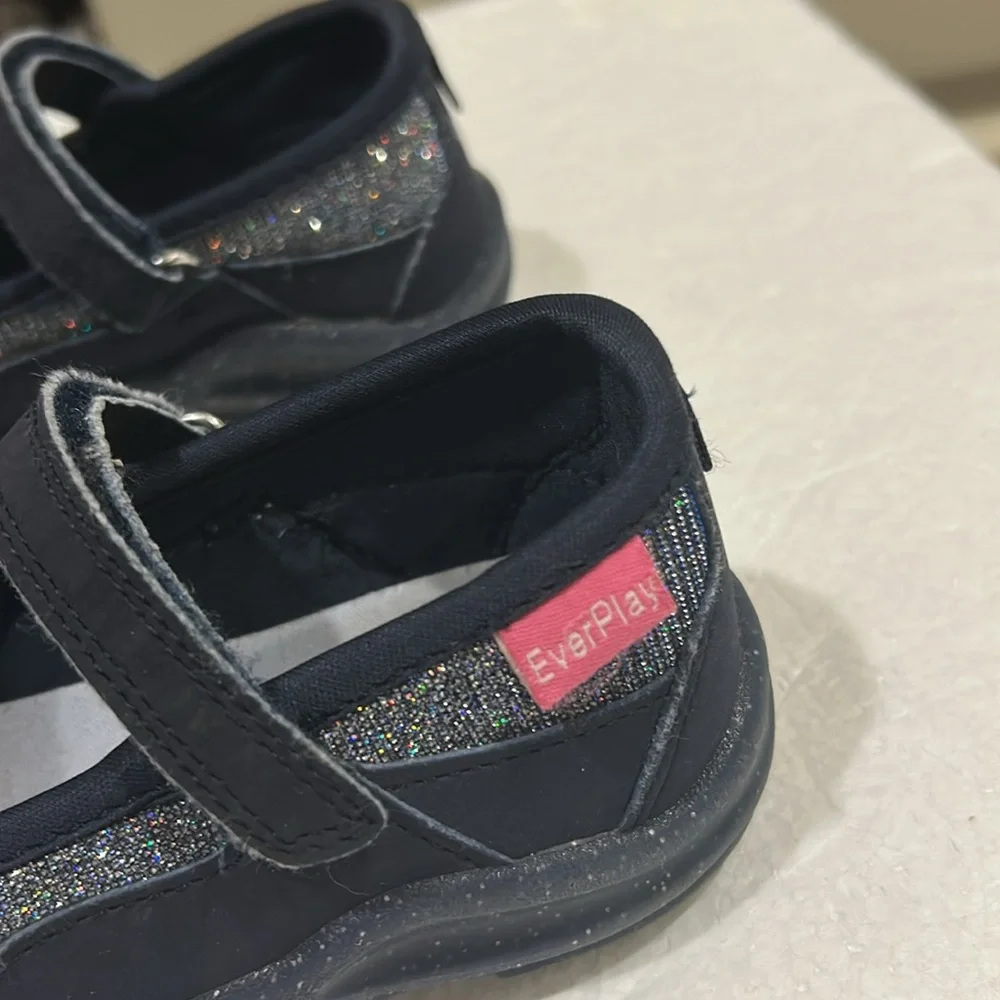 OshKosh B’gosh glittery Fawn EverPlay Mary Jane sparkle sneaker Shoes size 10